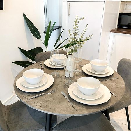 1-Bedroom Apartments In Shoreditch, Old Street, Hoxton London Eksteriør billede