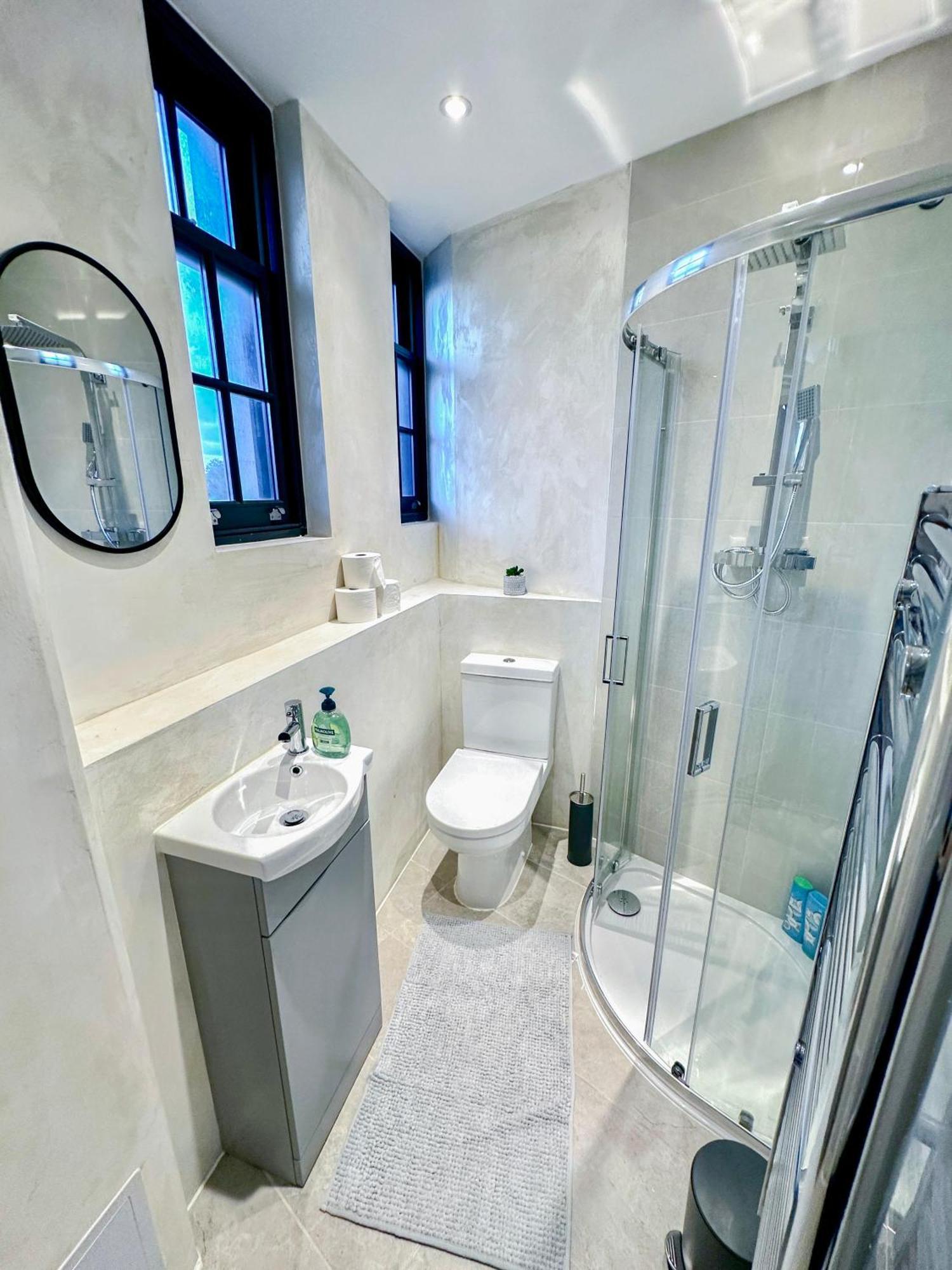 1-Bedroom Apartments In Shoreditch, Old Street, Hoxton London Eksteriør billede